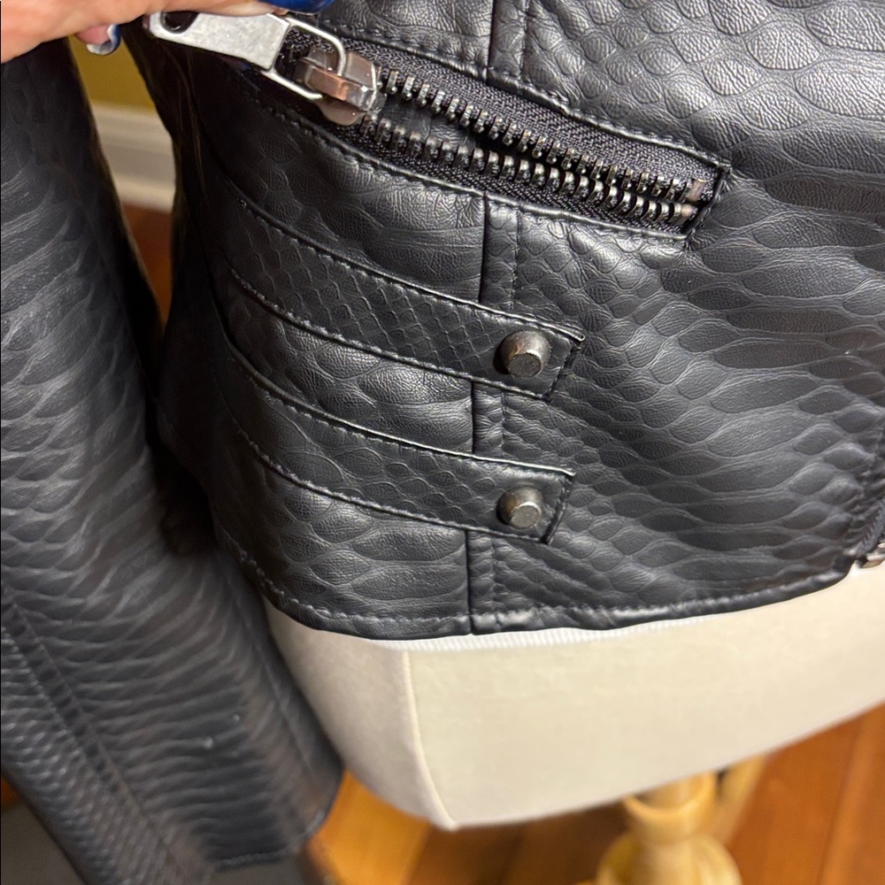 Guess Moto Style Jacket EUC - Picture 4 of 10